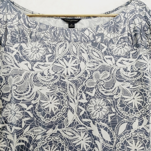 Banana Republic White Gray Blue Floral Short Sleeve Jewel Neck Midi Dress P4222 - Picture 2 of 9